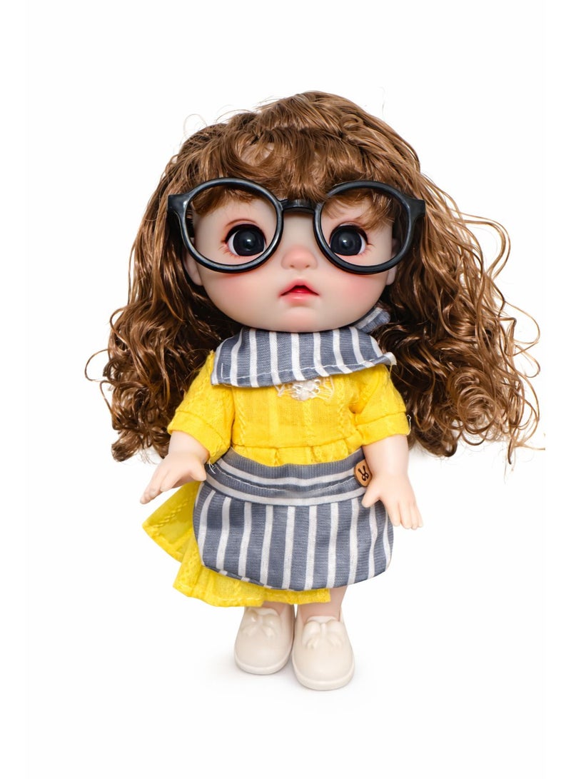 عروسة كوتي كوتي صغنتوتي بنظارة لعبة دومية